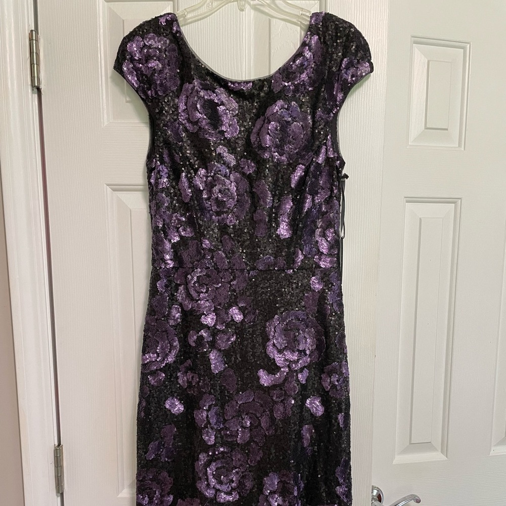 Vera Wang Size 6 Purple Sequin Evening Gown